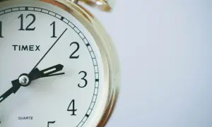Ile czeka się na odpis postanowienia sądu? Skróć czas oczekiwania!