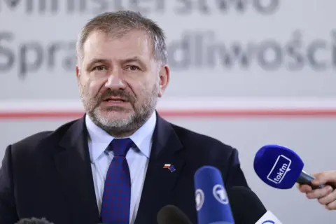 Jak sprawdzić wyrok sądu? Poznaj kluczowe metody i koszty