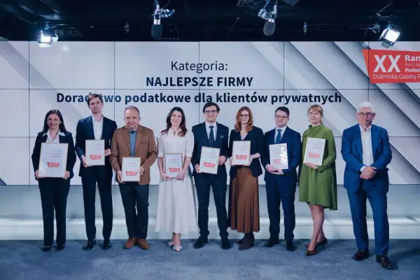 Osoby odbierające nagrody w kategorii "Najlepsze firmy doradztwa podatkowego dla klientów prywatnych".