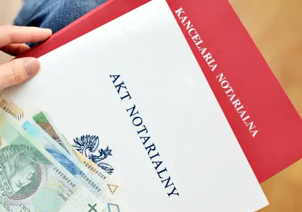 Notariusz a US: Kiedy akty notarialne trafiają do skarbówki?